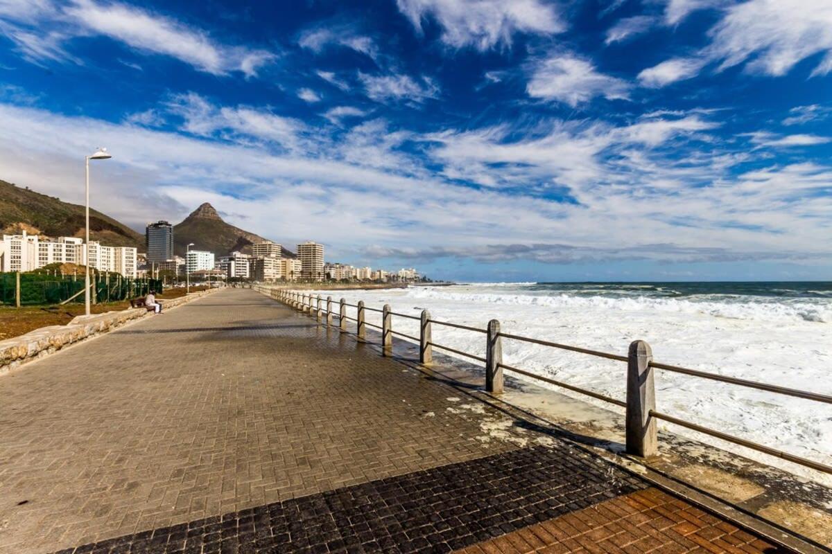 304 Marvol On Hall * Cape Town